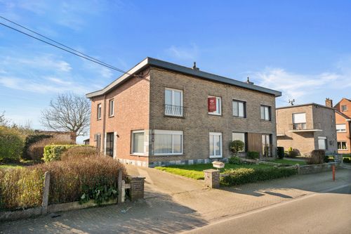 Op te frissen gezinswoning, verkocht in Lievegem