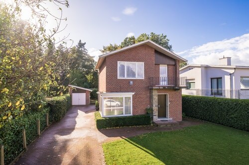 Op te frissen woning met prachtige tuin, verkocht in Lievegem